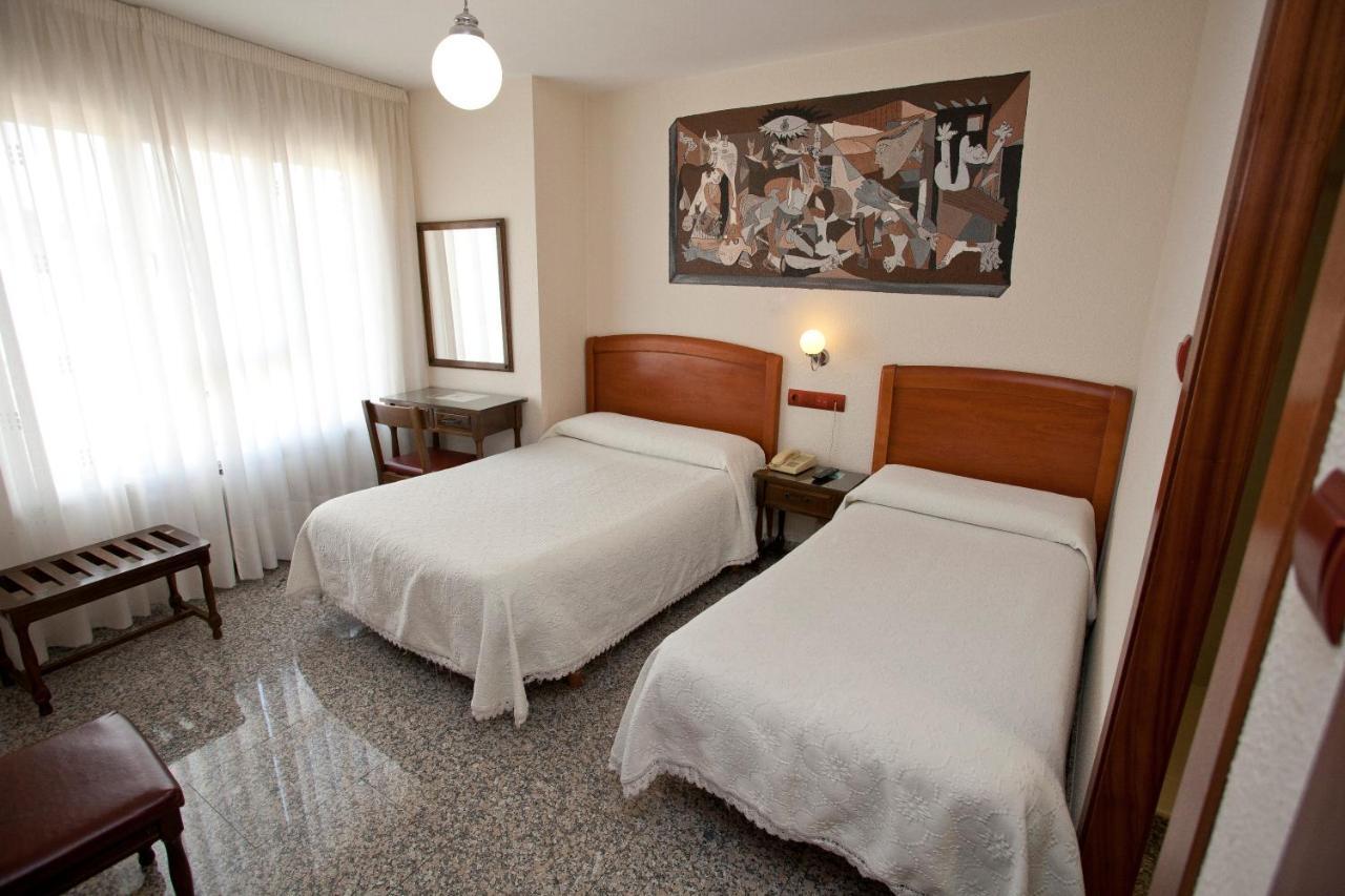 Hostal San Miguel Ponferrada Εξωτερικό φωτογραφία